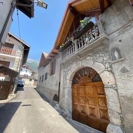 Casa Nel Centro Storico Di 펜션