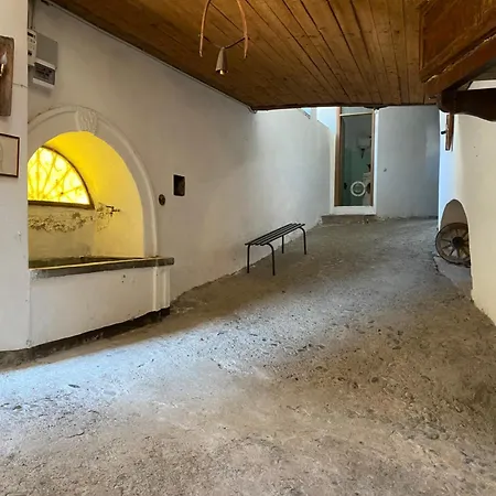 Casa de Férias Casa Nel Centro Storico Di Borno